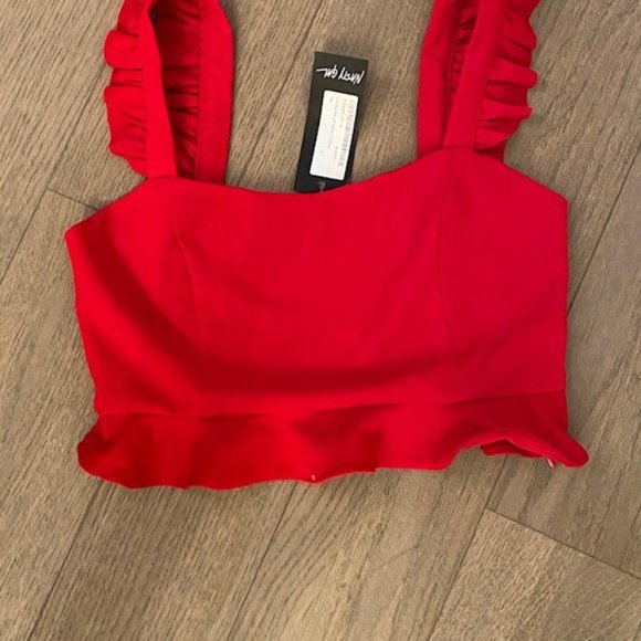 NastyGal Ruffle Crop Top - Picture 6 of 8